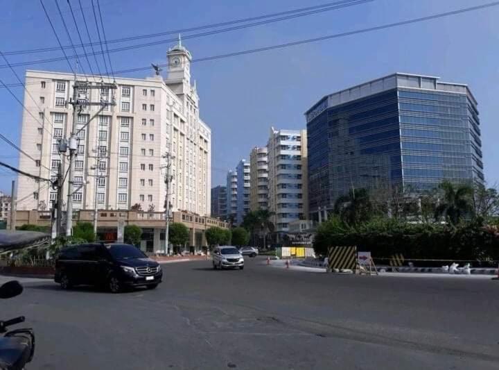 Staycation Condotel @150Newport Pasay City Manilla Buitenkant foto
